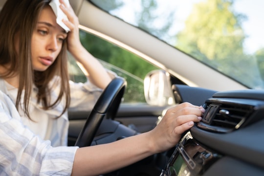 Nissan phát triển loại sơn 'kem chống nắng' cho ô tô: Mát hơn tới 12°C