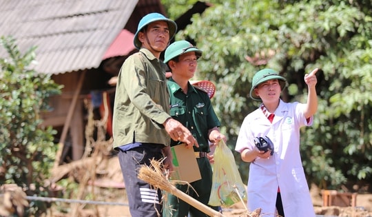 Lũ cuốn nhà đi, không cuốn được trái tim người thầy thuốc