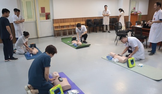 Ra đời chi nhánh đào tạo hồi sinh tim phổi theo tiêu chuẩn của Hiệp hội Tim mạch Hoa Kỳ (AHA) tại BV E