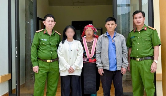 Lừa ra Hà Nội đi chơi, thiếu nữ 16 tuổi bị khống chế đòi tiền chuộc