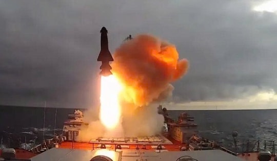 Nga phóng 'quái vật' tên lửa hành trình từ tàu ngầm hạt nhân