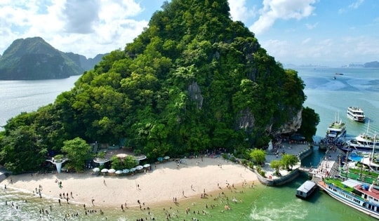 Quảng Ninh nghiên cứu lắp đặt hệ thống cảnh báo dông, lốc trên vịnh Hạ Long và Bái Tử Long