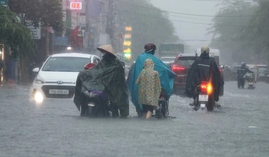 Chuyên gia cảnh báo sắp có mưa dông, sét lớn vào tối và đêm nay