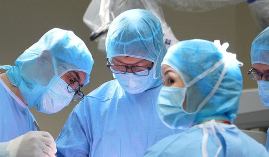 BS.CKII Trần Lương Anh (Bệnh viện FV): 'Phẫu thuật chỉ nên là lựa chọn cuối cùng'