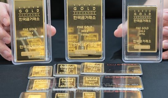 Giá vàng thế giới tăng do bất ổn về thuế quan