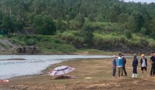 Nghệ An: Ba nữ sinh đuối nước thương tâm tại hồ thủy lợi Vực Mấu