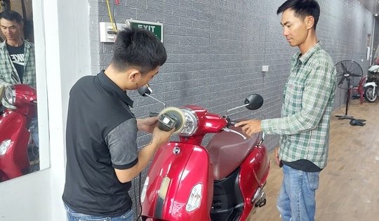 ‘Công thức hỗ trợ’ của ông chủ cửa hàng xe cũ dành cho sinh viên nhập học tại TPHCM