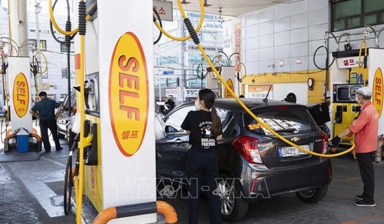 Giá dầu tăng mạnh sau tín hiệu từ chính sách thuế quan của Tổng thống Mỹ