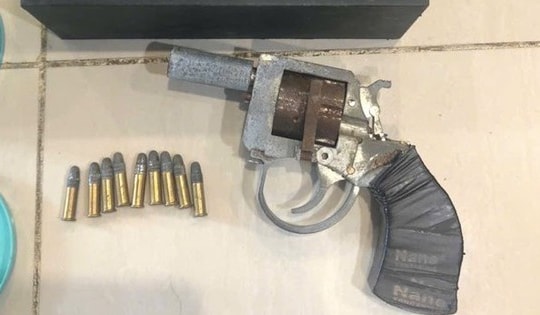 Bắt ổ nhóm ma túy tàng trữ súng trong căn hộ cao cấp