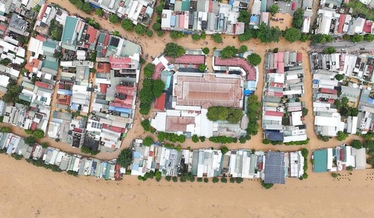 Lũ trên sông Mã đạt đỉnh, mưa lớn ở Điện Biên, Sơn La chưa dứt