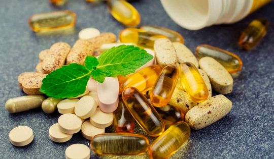 5 loại vitamin thiết yếu cho người trên 60 tuổi