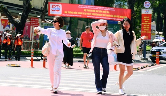 Nắng nóng ‘thiêu đốt’ duy trì ở Bắc Bộ và Trung Bộ