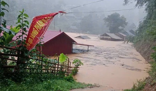 Hà Nội hỗ trợ 8 tỉ đồng cho hai tỉnh Điện Biên và Sơn La khắc phục mưa lũ