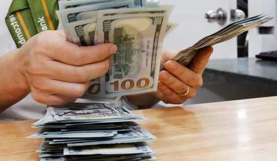 Áp lực tỷ giá kéo dài, lãi suất ngân hàng khó giảm thêm