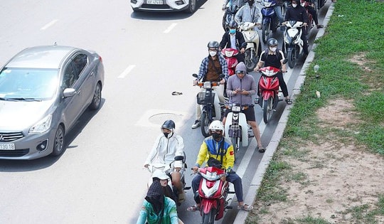 Mưa dông ngay sau nắng nóng kỷ lục, dễ xảy ra lốc sét, mưa đá