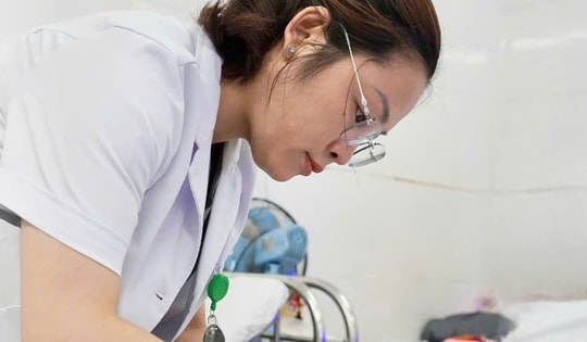 Phẫu thuật nội soi cứu bé sơ sinh 30 ngày tuổi mắc phình đại tràng bẩm sinh