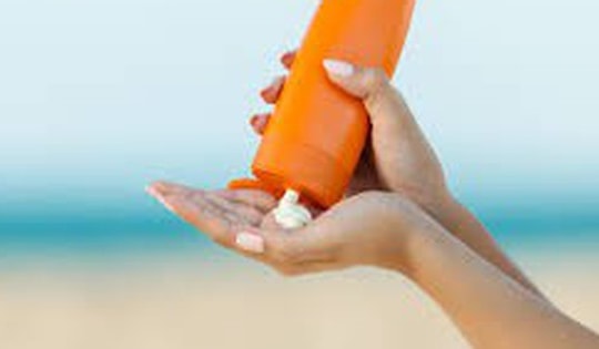 Kiểm tra, giám sát phát hiện mỹ phẩm có thành phần thuốc diệt côn trùng