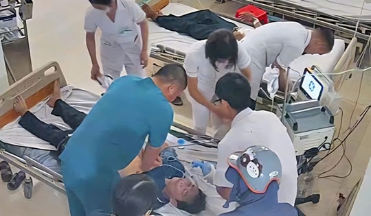 Clip kích hoạt báo động đỏ cứu sống bệnh nhân ngừng tim trong lúc đang khám bệnh