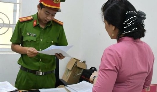 Quảng Ngãi: Bị bảo mẫu bạo hành dã man, bé trai tử vong sau hơn 20 ngày điều trị