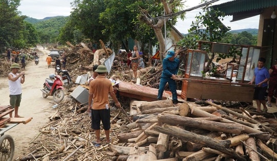 Khó khăn tái thiết sau mưa lũ lịch sử ở Nghệ An