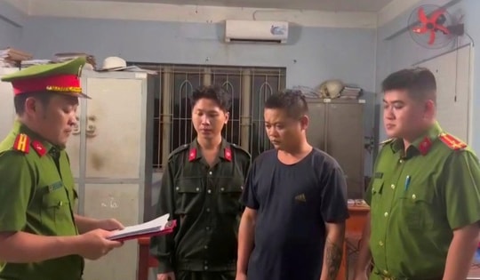 Bắt tài xế container cố tình đánh võng trên cao tốc để ép công ty sa thải