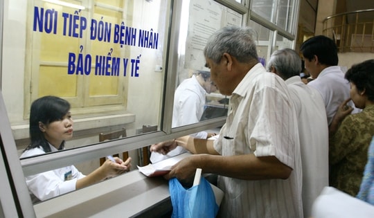 Đề xuất tăng mức hỗ trợ từ ngân sách giúp người dân nhóm thu nhập thấp tham gia BHYT