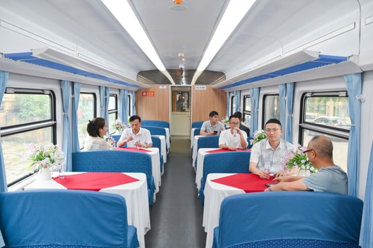 Đoàn tàu khách chất lượng cao tuyến Hà Nội - Đồng Hới vận hành tháng 8
