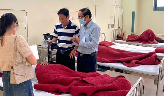 Cảnh báo nguy cơ ngộ độc thực phẩm từ vụ 23 người nhập viện sau ăn giỗ