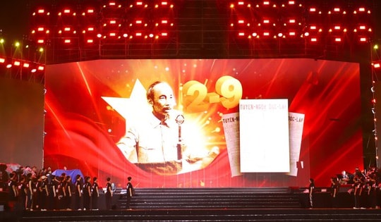 Dưới cờ vinh quang’ tối 9/8: Kỳ vọng khoảnh khắc lay động hàng nghìn khán giả tại Ba Đình