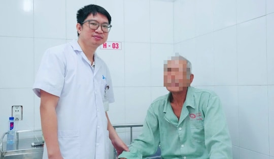 Người đàn ông bất ngờ tim ngừng đập khi đang chờ chạy thận