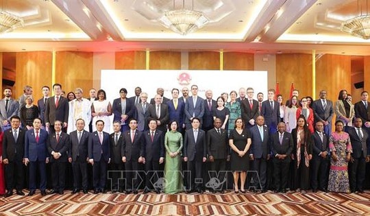 Chủ tịch nước dự lễ kỷ niệm 50 năm thiết lập quan hệ ngoại giao Việt Nam - Angola