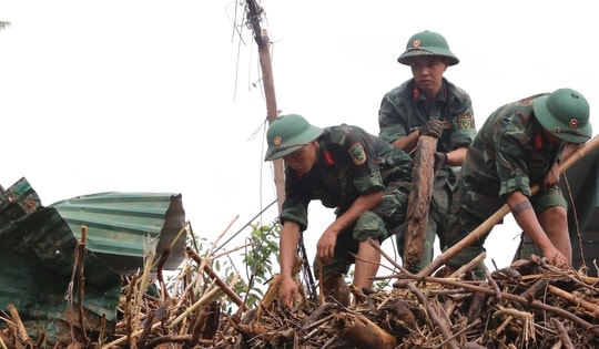 Nghệ An: Dồn mọi nguồn lực để người dân sớm có nhà, học sinh kịp ngày khai giảng