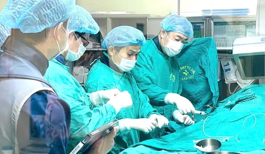 Thanh Hóa: Can thiệp thành công ca tim mạch phức tạp, cứu sống bệnh nhân cao tuổi
