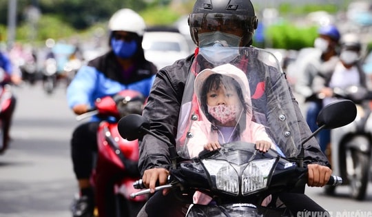 Nắng nóng gay gắt, người dân nên hạn chế ra đường từ 11-14 giờ hàng ngày