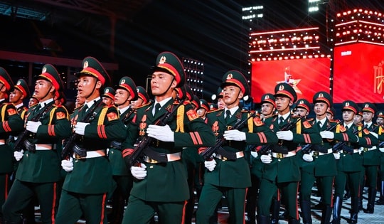 Hé lộ những chi tiết đặc biệt sẽ xuất hiện tại 'concert quốc gia' Tổ quốc trong tim tối nay