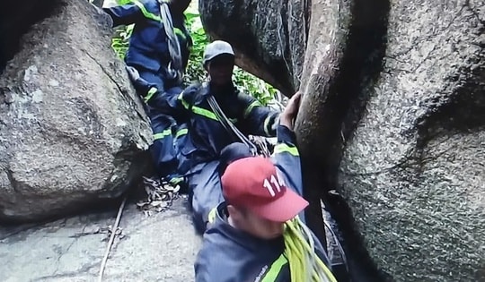 Tìm thấy thi thể nam thanh niên mất tích khi leo núi ở Nha Trang