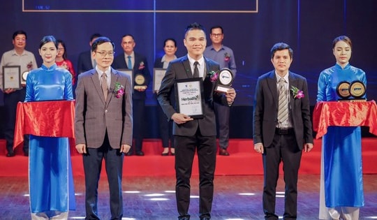 Herbalife Việt Nam đạt chứng nhận Top 10 Nhãn Hiệu Nổi Tiếng Việt Nam & Doanh Nghiệp Tiên Phong Đổi Mới Sáng Tạo năm 2025