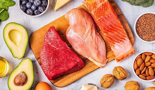 Chế độ ăn giúp bắp tay thon gọn cho phụ nữ trung niên