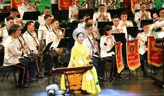 Toàn cảnh Chương trình Hòa nhạc Kèn Cảnh sát thế giới tại Việt Nam năm 2025