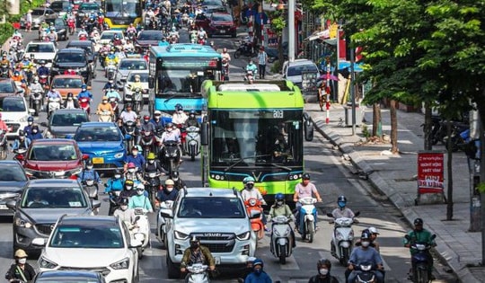Hà Nội tăng cường 20 tuyến buýt phục vụ Triển lãm thành tựu kinh tế - xã hội kỷ niệm 80 năm Quốc khánh