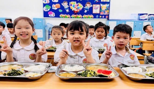 Học sinh tiểu học tại Hà Nội được hỗ trợ tiền ăn trưa 20.000 đồng/ngày từ năm học mới