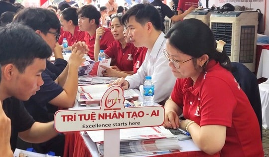 Sau khi biết điểm chuẩn, thí sinh cần làm gì để chắc chắn trúng tuyển?