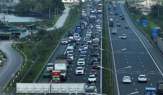 Cao tốc Hà Nội - Hải Phòng: Thí điểm cấm xe tải, xe khách chạy làn trái và tăng tốc độ tối thiểu