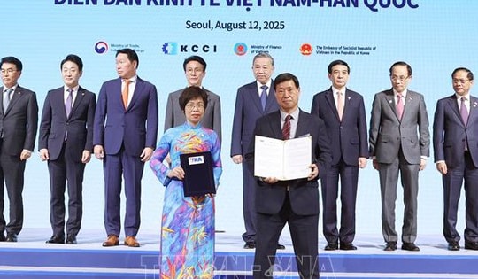 Tổng Bí thư Tô Lâm và Thủ tướng Hàn Quốc chứng kiến Lễ trao các thỏa thuận hợp tác