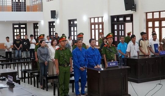 15 năm tù cho kẻ 'nổ' quen biết nhiều lãnh đạo cấp cao để 'chạy án'