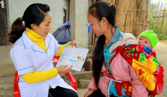 Khi Hội phụ nữ là ‘trợ thủ’ chăm sóc sức khỏe bà mẹ và trẻ em dân tộc thiểu số