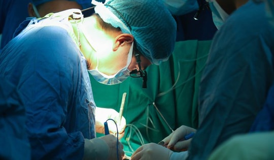 Thêm kỳ tích của ngành y Việt Nam: Lần đầu tiên ghép thành công đồng thời tim - phổi cho người bệnh suy đa tạng