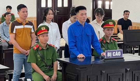 Làm giả giấy tờ lao động cho người nước ngoài, 6 bị cáo lãnh hơn 17 năm tù giam