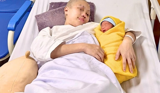 Mắc ung thư cổ tử cung khi mang thai, người mẹ vẫn nỗ lực 'vượt cạn',