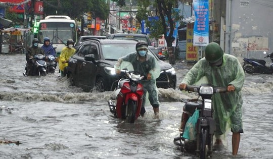 Miền Bắc và miền Trung bước vào đợt mưa dông dài ngày